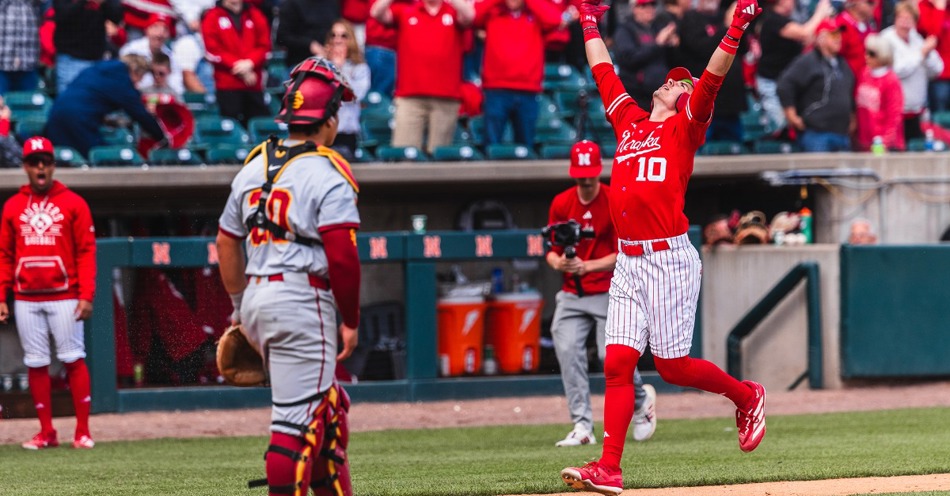 Huskers Trounce No. 12 USC in Seven Innings
