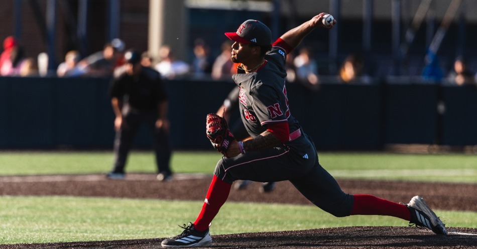 Husker Baseball Evens Series At Illinois 