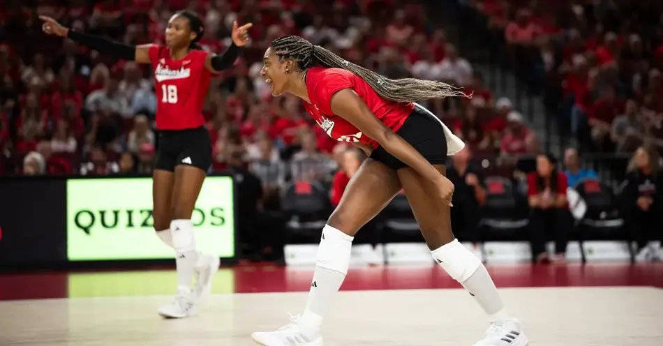 Huskers Make Season Debut in Red-White Scrimmage