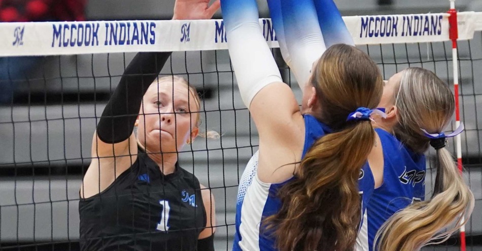 MCC Volleyball clips Lamar; start 4-0 in Region IX