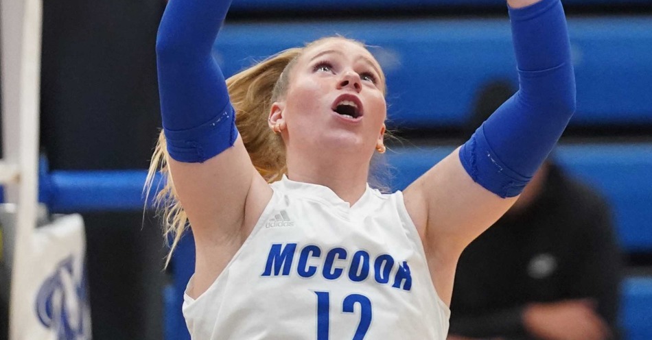 Lady Indians improve to 8-2 in conference with sweep