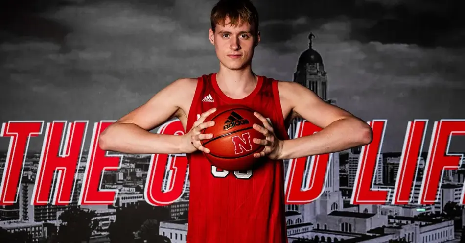 Leo Curtis Signs with Nebraska