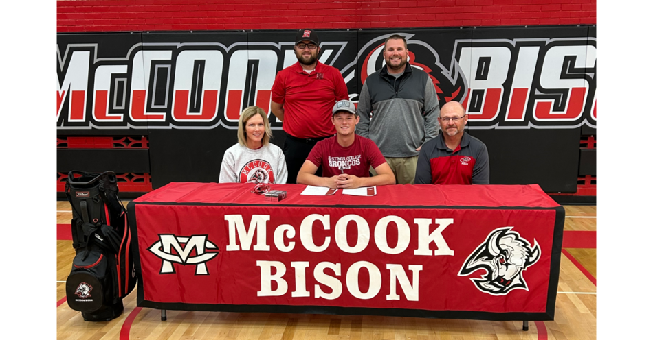 McCook Golf Standout Reid Loop Signs With Hastings College